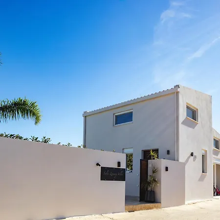 Solis Villa, With Heated Pool & 5 Minutes To Beach, By Thinkvilla Villa