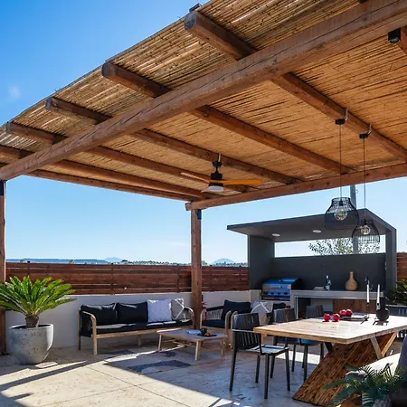 Solis Villa, With Heated Pool & 5 Minutes To Beach, By Thinkvilla * Paralia Kourna