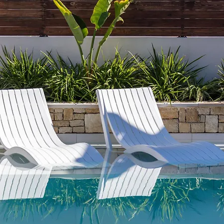 Villa Solis Villa, With Heated Pool & 5 Minutes To Beach, By Thinkvilla