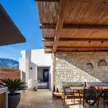 Villa Solis Villa, With Heated Pool & 5 Minutes To Beach, By Thinkvilla *